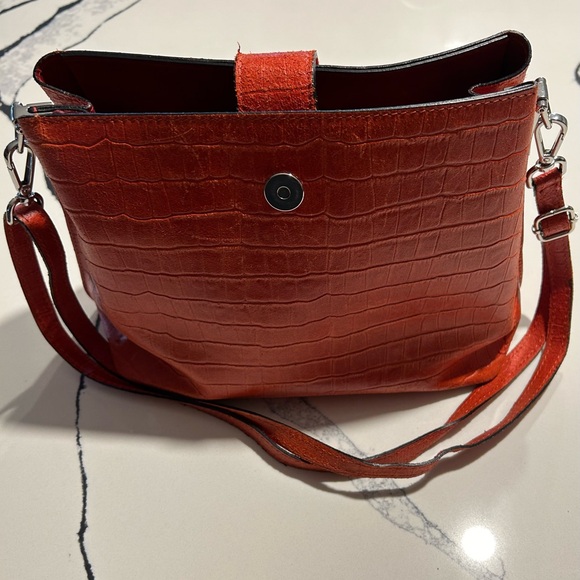 Chiara Ferretti Red Croc Embossed leather bag - Picture 4 of 12